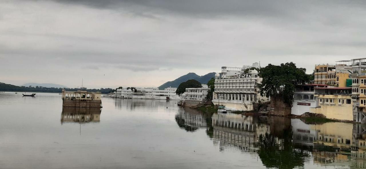 Hotel Ishwar Palace Udaipur Eksteriør bilde